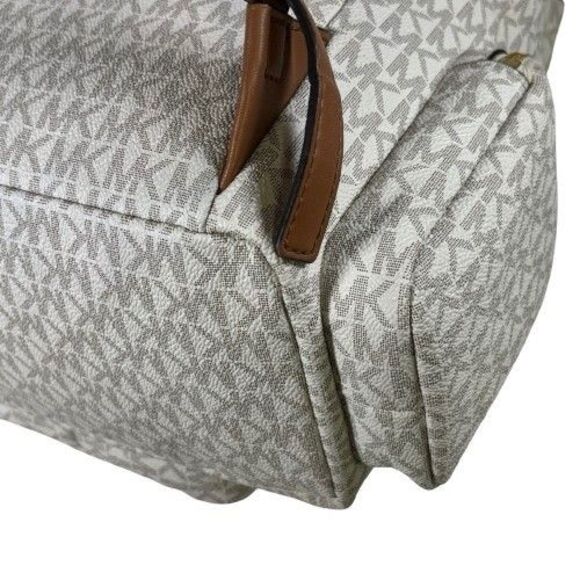 MICHAEL KORS ABBEY Vanilla Large Cargo Signature Backpack Bag 35T9GAYB7B NWOT - Picture 15 of 16
